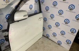 Дверь передняя левая для Suzuki Grand Vitara 1999 года на фотографиях