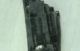 Фара ксенон левая для Hyundai Solaris 2011 года на фотографиях