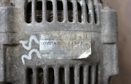 Генератор для Toyota RAV4 2000 года на фотографиях