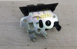 Замок багажника для Skoda Rapid 2014 года на фотографиях