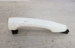 Ручка двери передняя правая внешняя для Hyundai Solaris на фотографиях