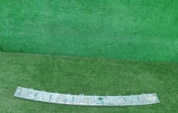 Накладка заднего бампера правая для Volkswagen Touareg 2007 года на фотографиях