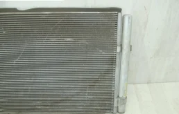 Радиатор кондиционера для Hyundai Solaris 2015 года на фотографиях