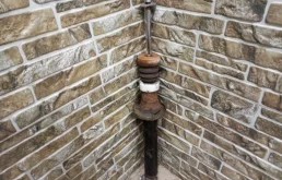 Амортизатор задний правый для BMW 5er 2011 года на фотографиях