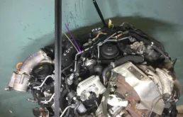 Двигатель без навесного для Audi A8 на фотографиях