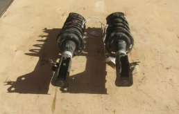 Амортизатор передний левый для Honda Civic 2007 года на фотографиях