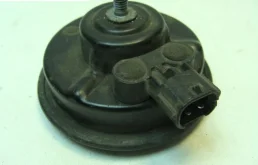 Звуковой сигнал для Hyundai Solaris 2012 года на фотографиях