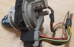 Замок зажигания для Volvo S40 на фотографиях