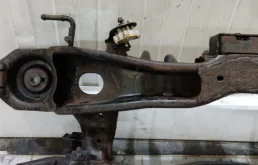 Задний подрамник для Mazda CX 7 на фотографиях