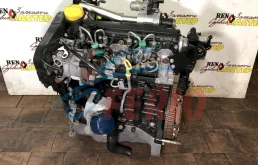 Двигатель без навесного для Renault Logan 2008 года на фотографиях