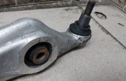 Рычаг задний левый нижний для Audi Q7 на фотографиях