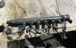 Топливная рампа (LR001321) для Land Rover Freelander L359 2006-2010