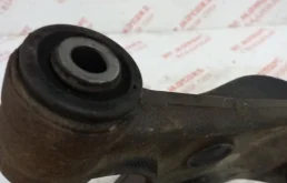 Рычаг задний левый нижний для Suzuki Grand Vitara 2012 года на фотографиях