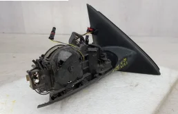 Стекла и зеркала для Audi Q3 2014 года на фотографиях