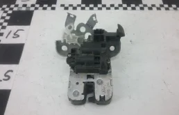 Замок багажника для Skoda Rapid 2014 года на фотографиях