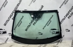 Лобовое (ветровое) стекло для Toyota RAV4 на фотографиях