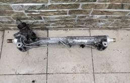 Рулевая рейка для Audi Q5 2016 года на фотографиях