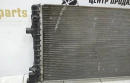 Радиатор охлаждения ДВС для Skoda Rapid 2023 года на фотографиях