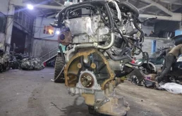 Двигатель для Nissan Serena 1999 года на фотографиях