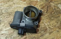 Дроссельная заслонка для Opel Insignia 2017 года на фотографиях