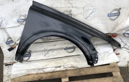 Крыло правое для Volvo C30 на фотографиях