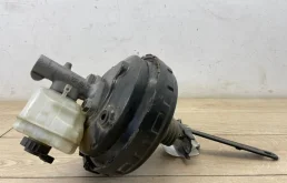 Вакуумный усилитель тормозов для Audi Q7 2008 года на фотографиях