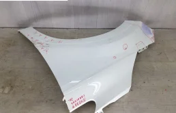 Крылья для Kia Carnival 2016 года на фотографиях