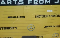 Стекла и зеркала для BMW 7er 1997 года на фотографиях