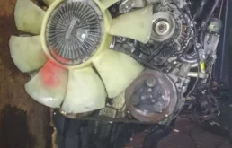 Двигатель без навесного для Ford Ranger 2012 года на фотографиях