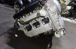 Двигатель для Subaru Legacy 2005 года на фотографиях