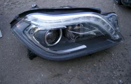 Фара правая для Mercedes-Benz GL class на фотографиях