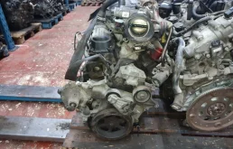 Двигатель без навесного для Chrysler Town & Country RS 2000-2007
