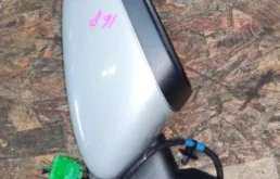 Стекла и зеркала для Volvo C30 2012 года на фотографиях