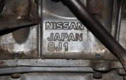 Двигатель без навесного для Nissan Pathfinder 2003 года на фотографиях