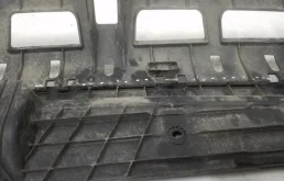 Кожух замка капота для Hyundai Solaris 2018 года на фотографиях