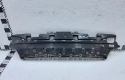 Кронштейн заднего бампера левый для BMW 5er 2021 года на фотографиях