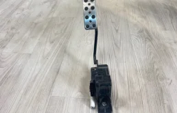 Педаль газа для Mitsubishi Pajero V90 5dr rest I 2011-2015