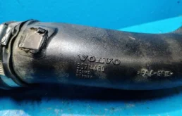 Патрубок интеркулера для Volvo XC90 2012 года на фотографиях