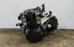 МКПП для Hyundai Solaris 2014 года на фотографиях