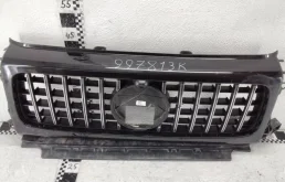 Решетка радиатора для Mercedes-Benz G class 2023 года на фотографиях