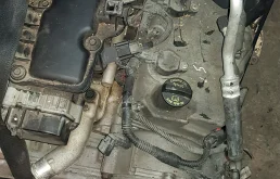 Двигатель без навесного для Chrysler 300C 2005 года на фотографиях