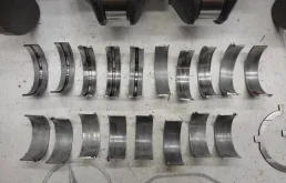 Коленвал для Mercedes-Benz Vito 2002 года на фотографиях