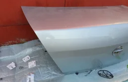 Крышка багажника для Nissan Almera Classic 2006 года на фотографиях