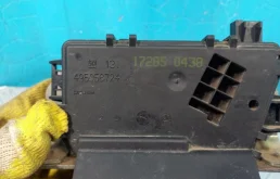 Замок багажника для Opel Astra 2011 года на фотографиях