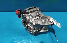 Генератор для Nissan Navara 2008 года на фотографиях