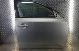 Дверь передняя правая для Kia Ceed 2008 года на фотографиях