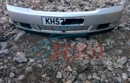 Бампер передний для Opel Vectra 2002 года на фотографиях