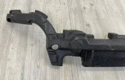 Абсорбер переднего бампера для Audi Q7 на фотографиях