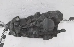 Фара ксенон левая для Skoda Rapid 2023 года на фотографиях