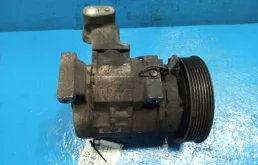 Компрессор кондиционера для Toyota RAV4 2003 года на фотографиях